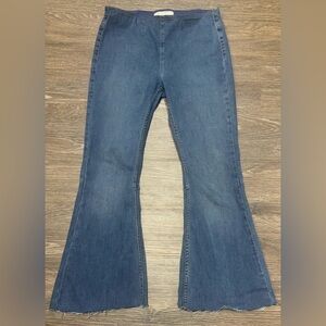 Free People Indigo Flare Jeans Size 28 Super Cute/Stretchy